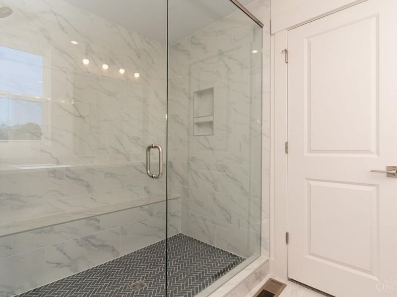 6989 Carlinridge Lane, Green Township, OH 45248 Photo 28