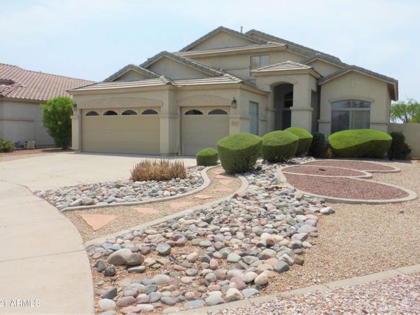 1042 N MOCCASIN Trail, Gilbert, AZ 85234