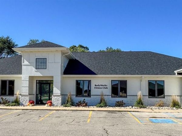 808 4th Street NE, Hampton, IA 50441