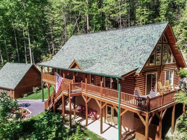 718 Rocky Flats Rd., Cosby, TN 37722