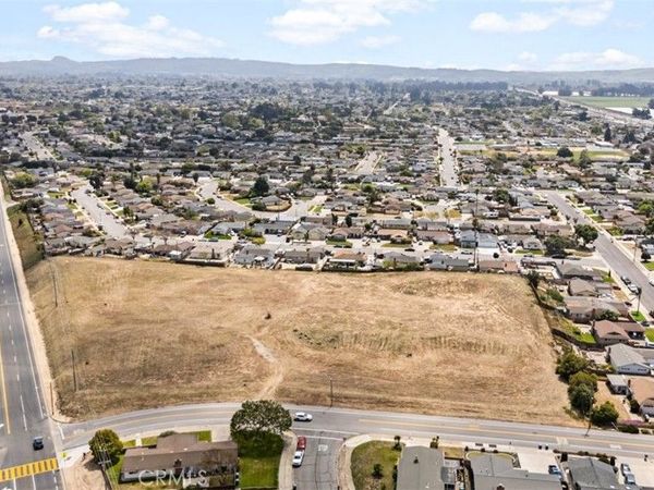 400 E Waller Lane, Santa Maria, CA 93455