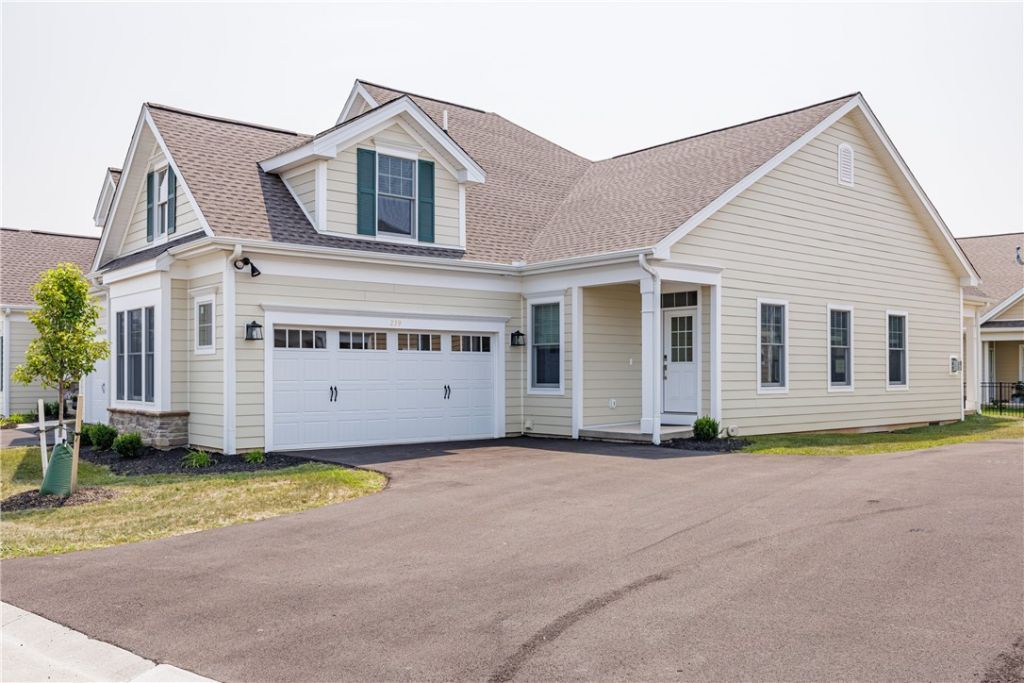 239 Bretlyn Circle, Rochester, NY 14618 Main Photo