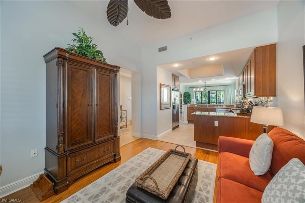 985 Sandpiper St, Unit I-206, Naples, FL 34102 Photo