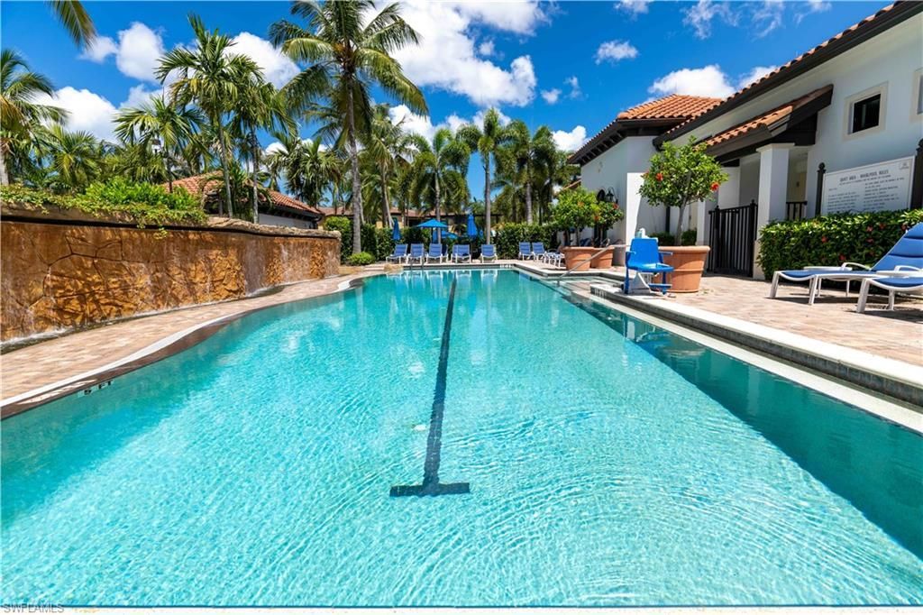 985 Sandpiper St, Unit I-206, Naples, FL 34102 Photo