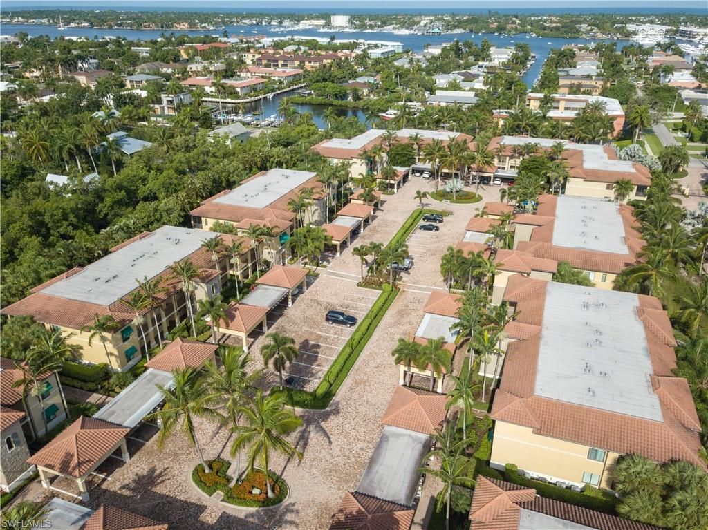 985 Sandpiper St, Unit I-206, Naples, FL 34102 Photo