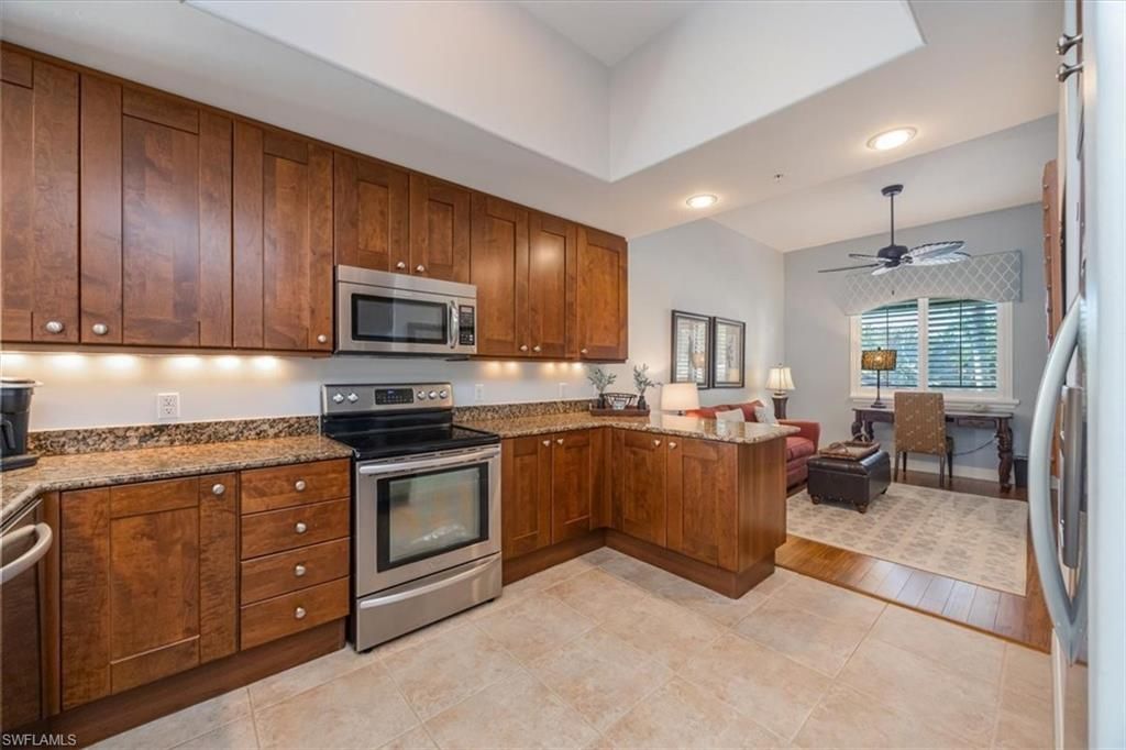 985 Sandpiper St, Unit I-206, Naples, FL 34102 Photo