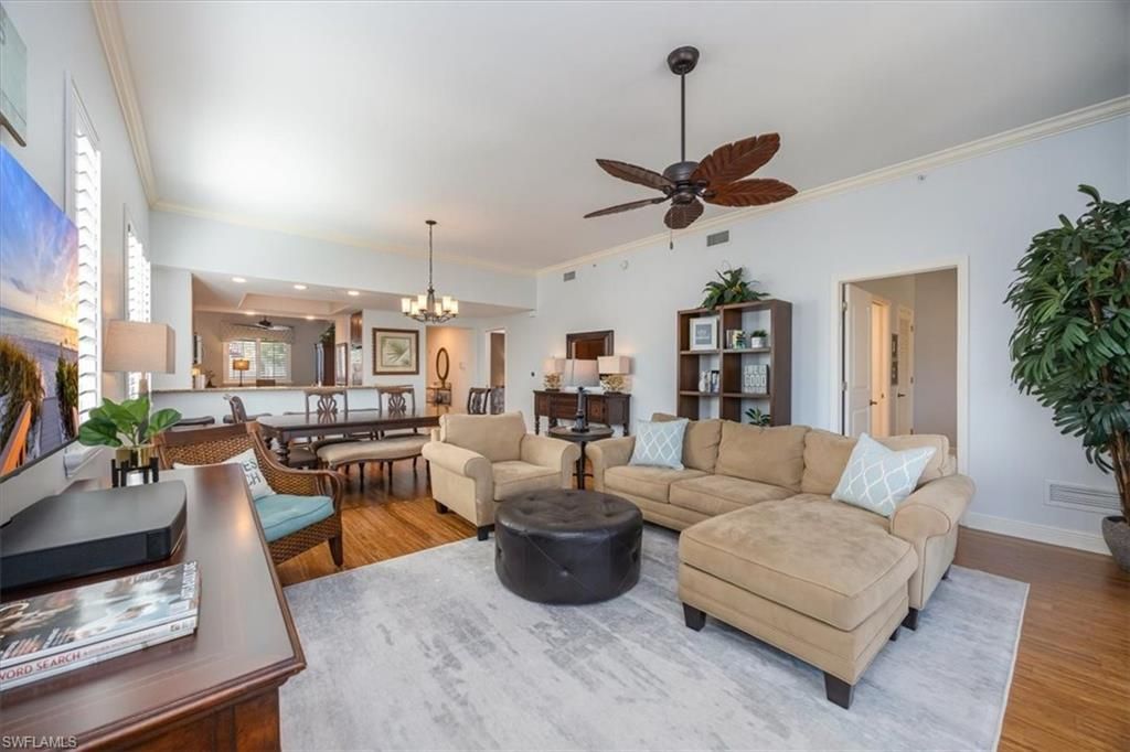 985 Sandpiper St, Unit I-206, Naples, FL 34102 Photo