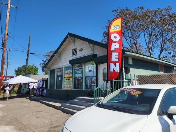 1902 E Harding Way, Stockton, CA 95205