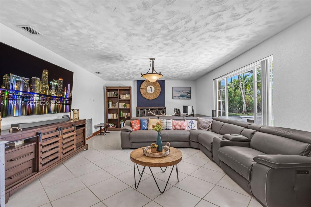 28505 SW 207th Ave, Homestead, FL 33030 Photo