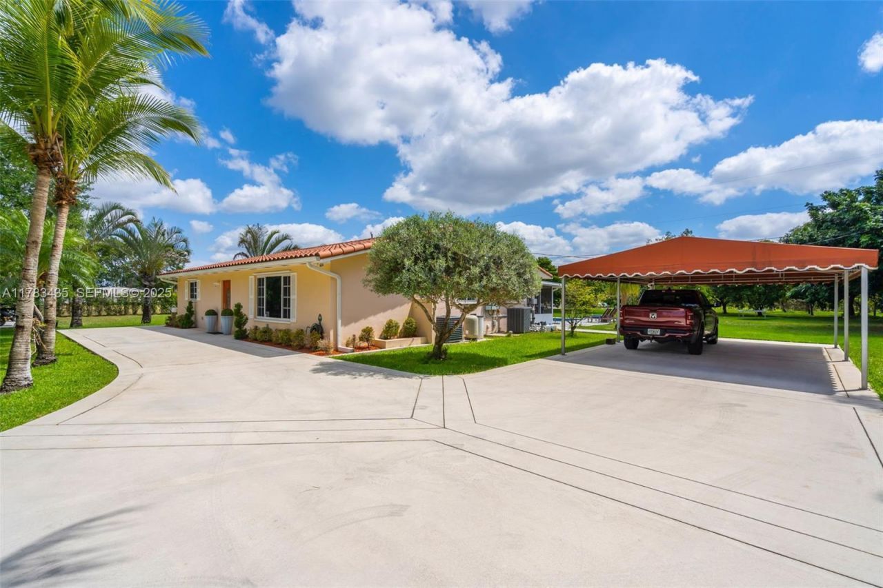 28505 SW 207th Ave, Homestead, FL 33030 Photo