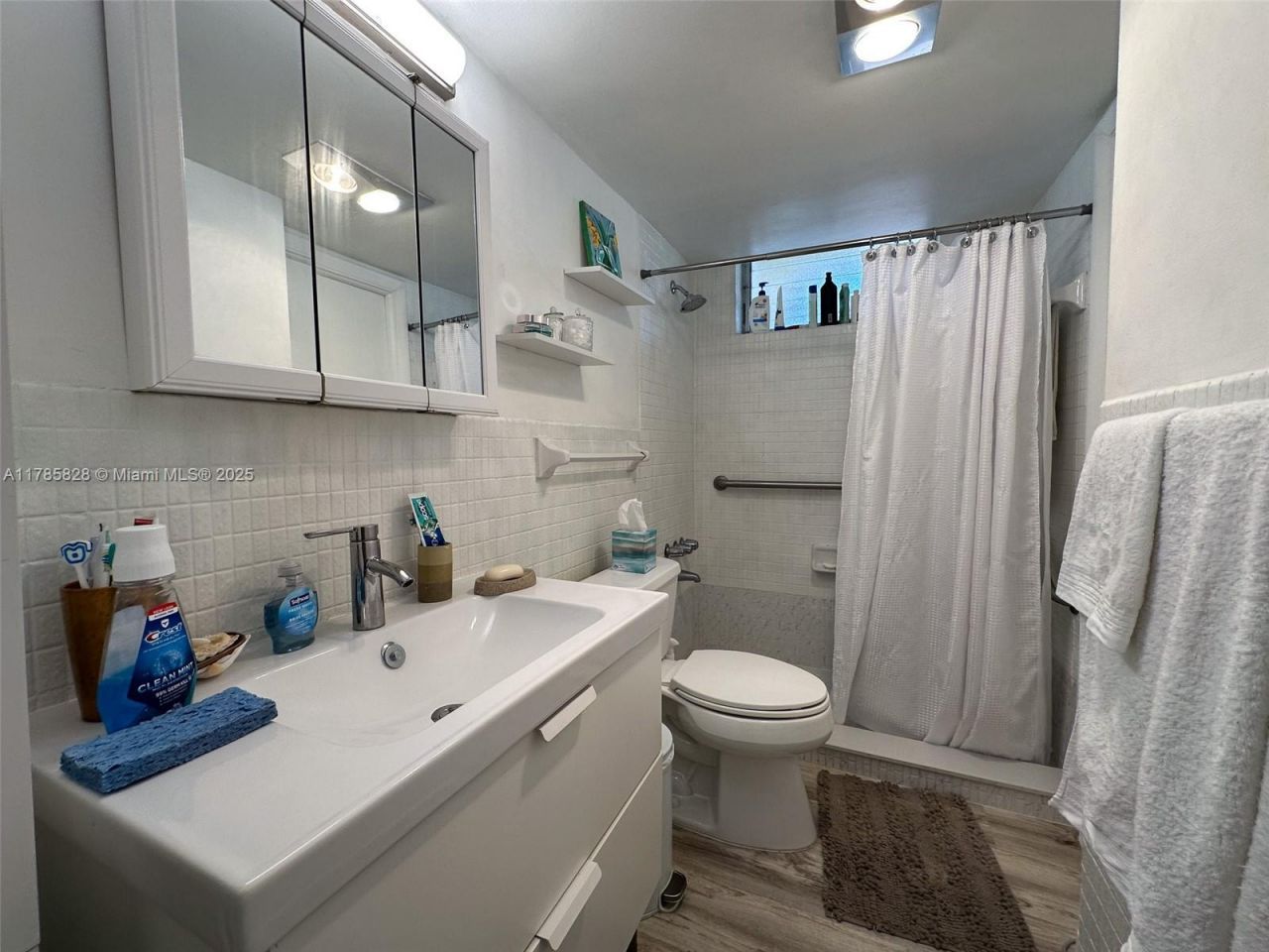 2929 Point East Dr, Unit A101, Aventura, FL 33160 Photo