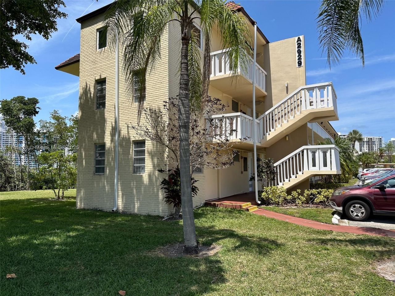 2929 Point East Dr, Unit A101, Aventura, FL 33160 Photo