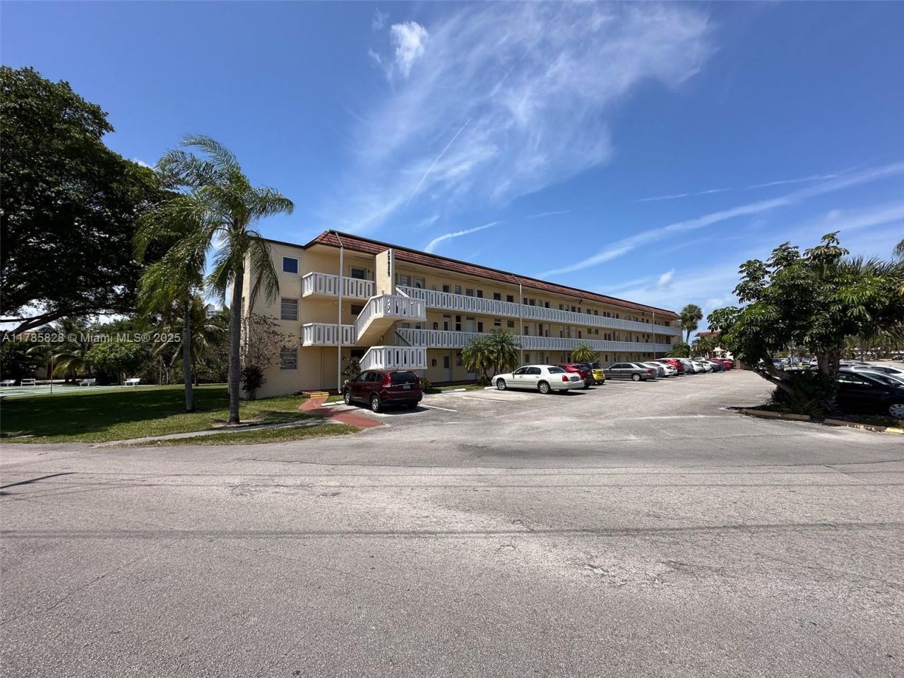 2929 Point East Dr, Unit A101, Aventura, FL 33160 Photo