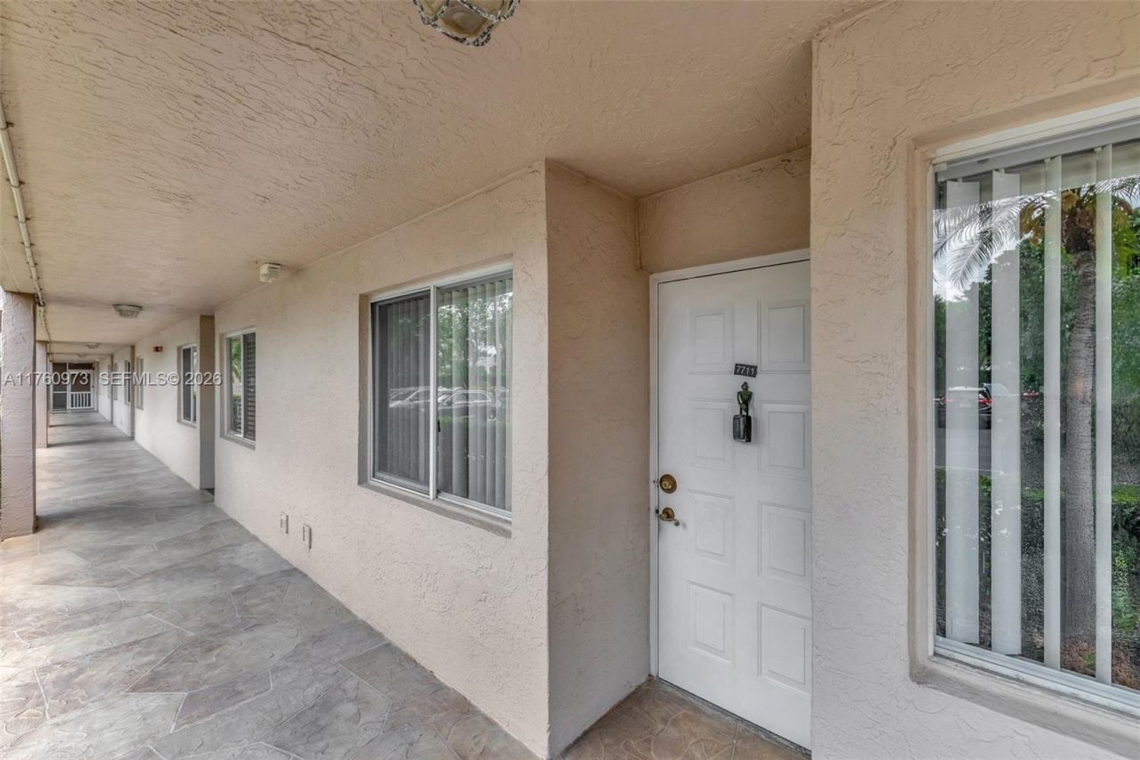 7711 Trent Dr, Unit 106, Tamarac, FL 33321 Photo
