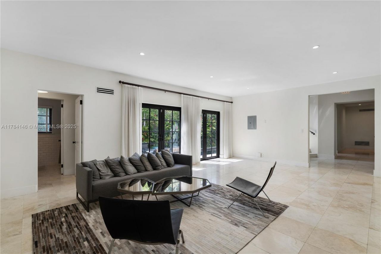 100 E Dilido Dr, Miami Beach, FL 33139 Photo