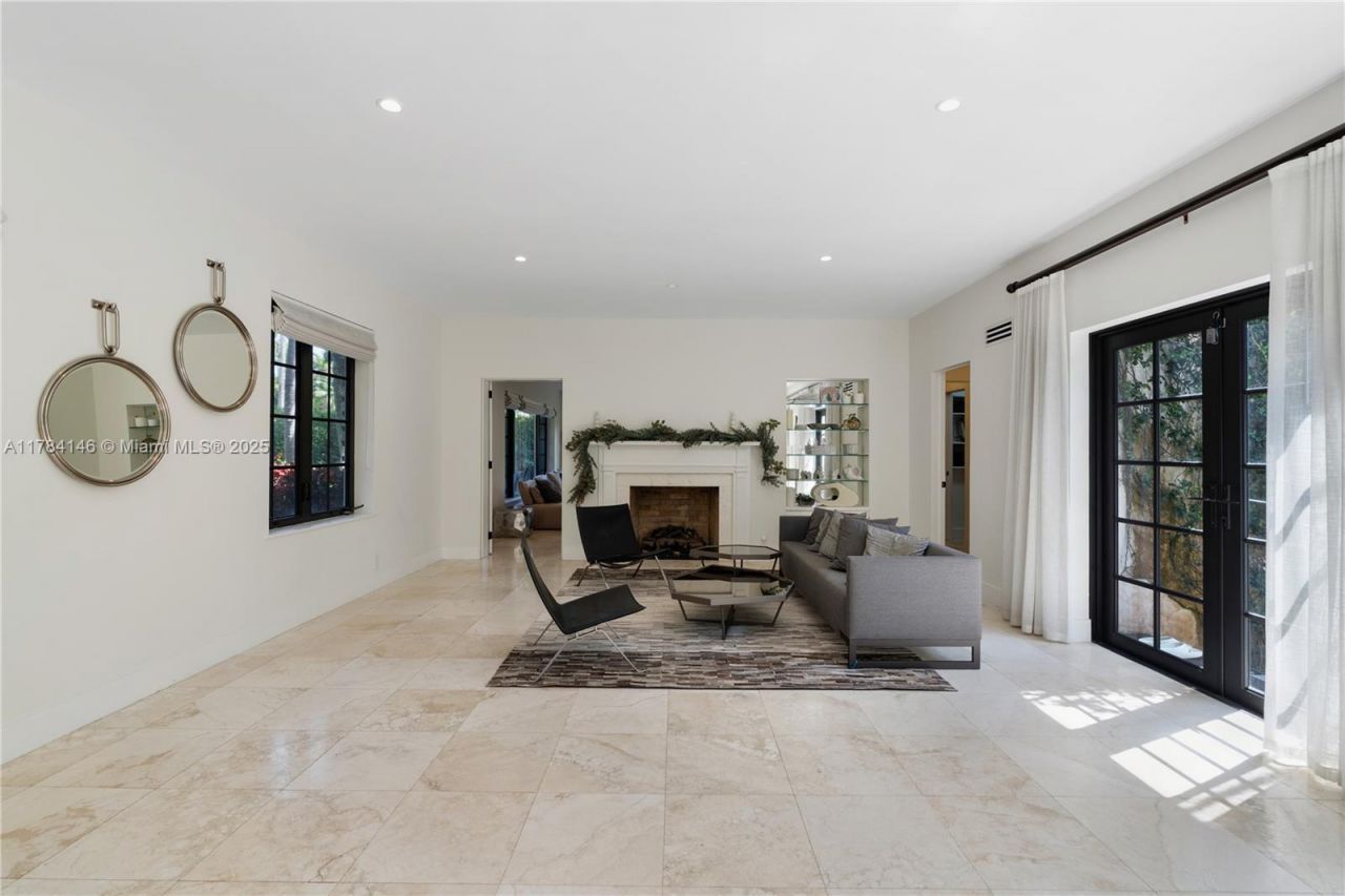 100 E Dilido Dr, Miami Beach, FL 33139 Photo