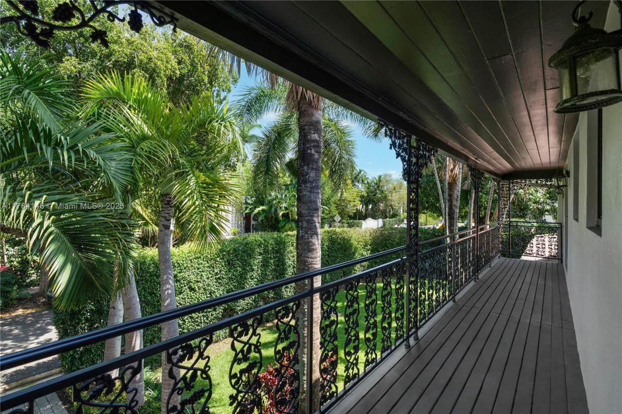 100 E Dilido Dr, Miami Beach, FL 33139 Photo