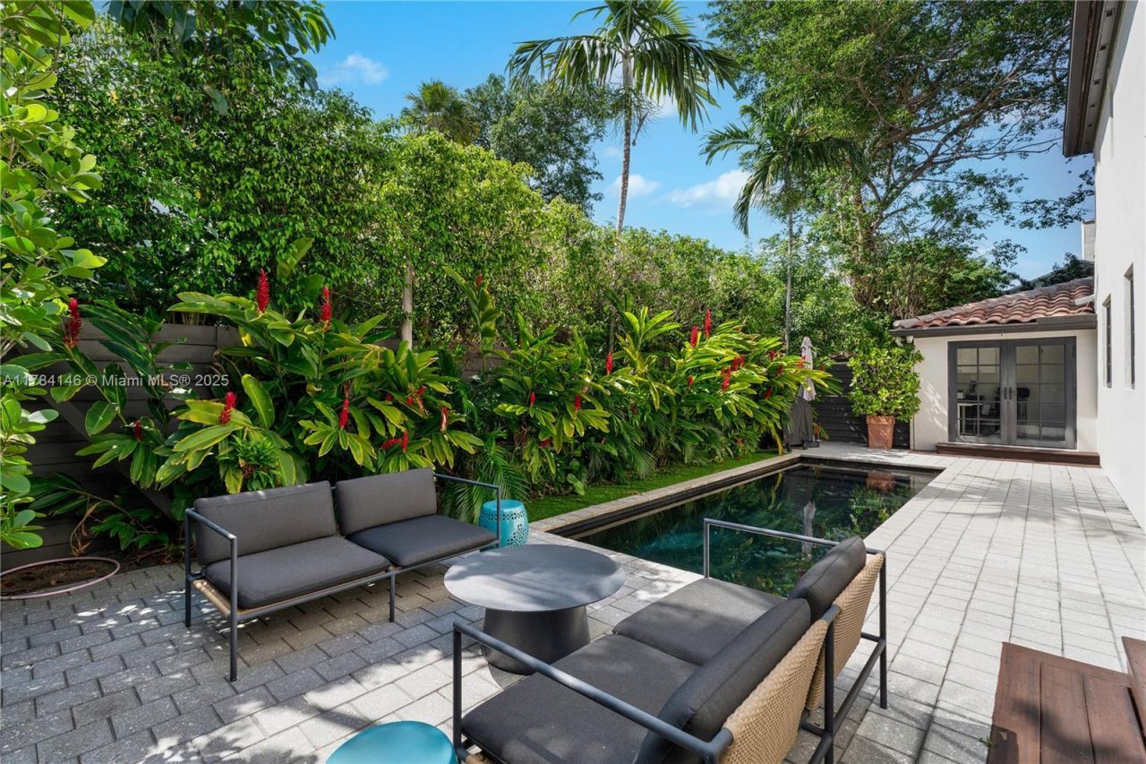 100 E Dilido Dr, Miami Beach, FL 33139 Photo