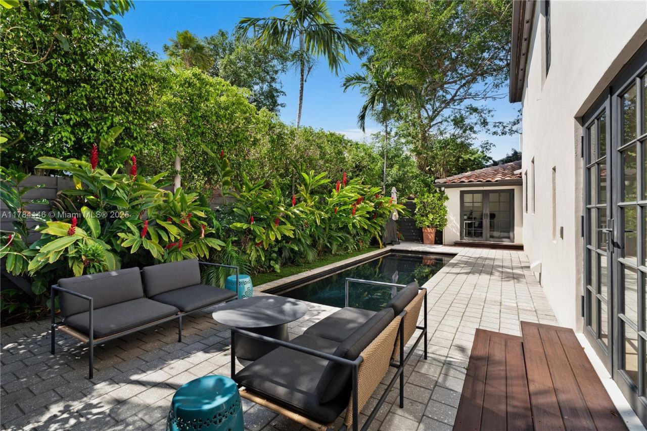 100 E Dilido Dr, Miami Beach, FL 33139 Photo