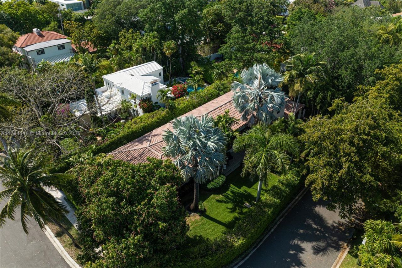 100 E Dilido Dr, Miami Beach, FL 33139 Photo