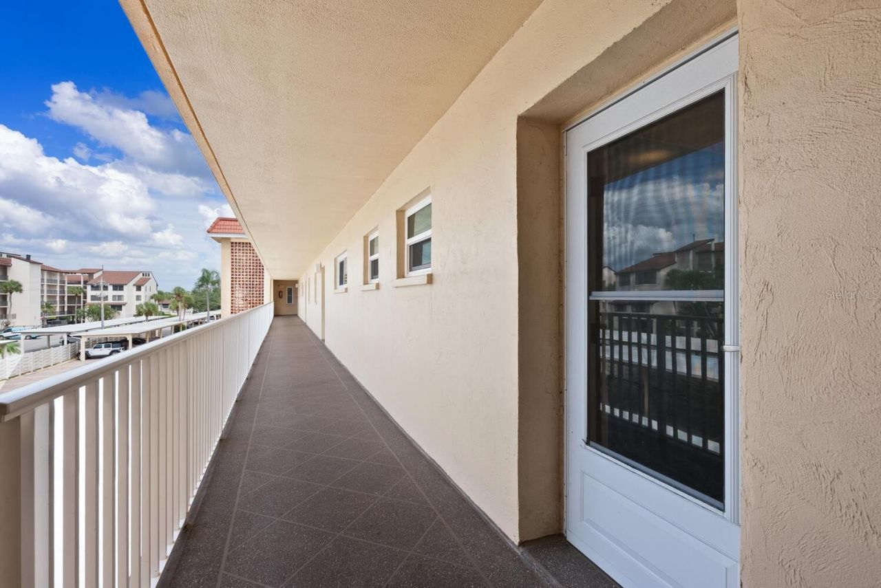 1250 N Portofino Drive, Unit 304, Sarasota, FL 34242 Photo