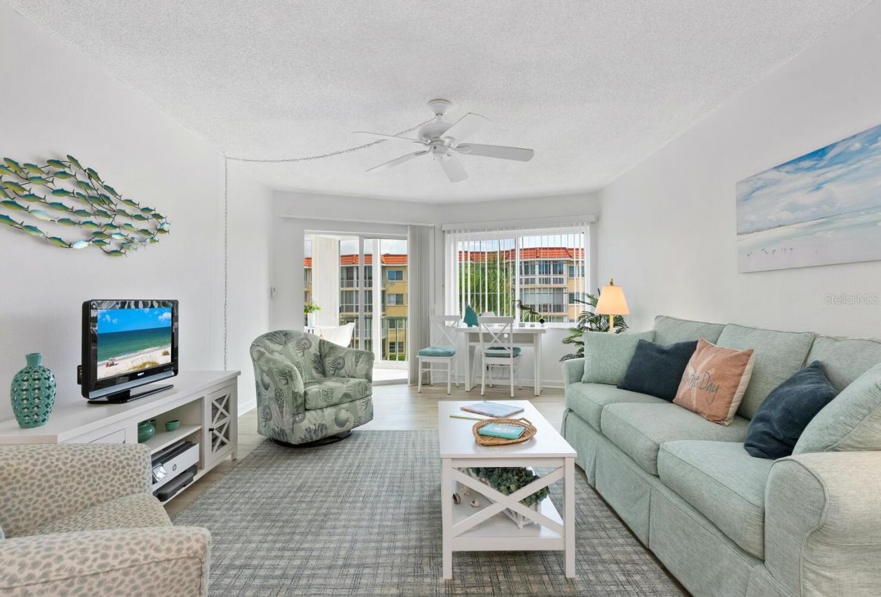 1250 N Portofino Drive, Unit 304, Sarasota, FL 34242 Photo