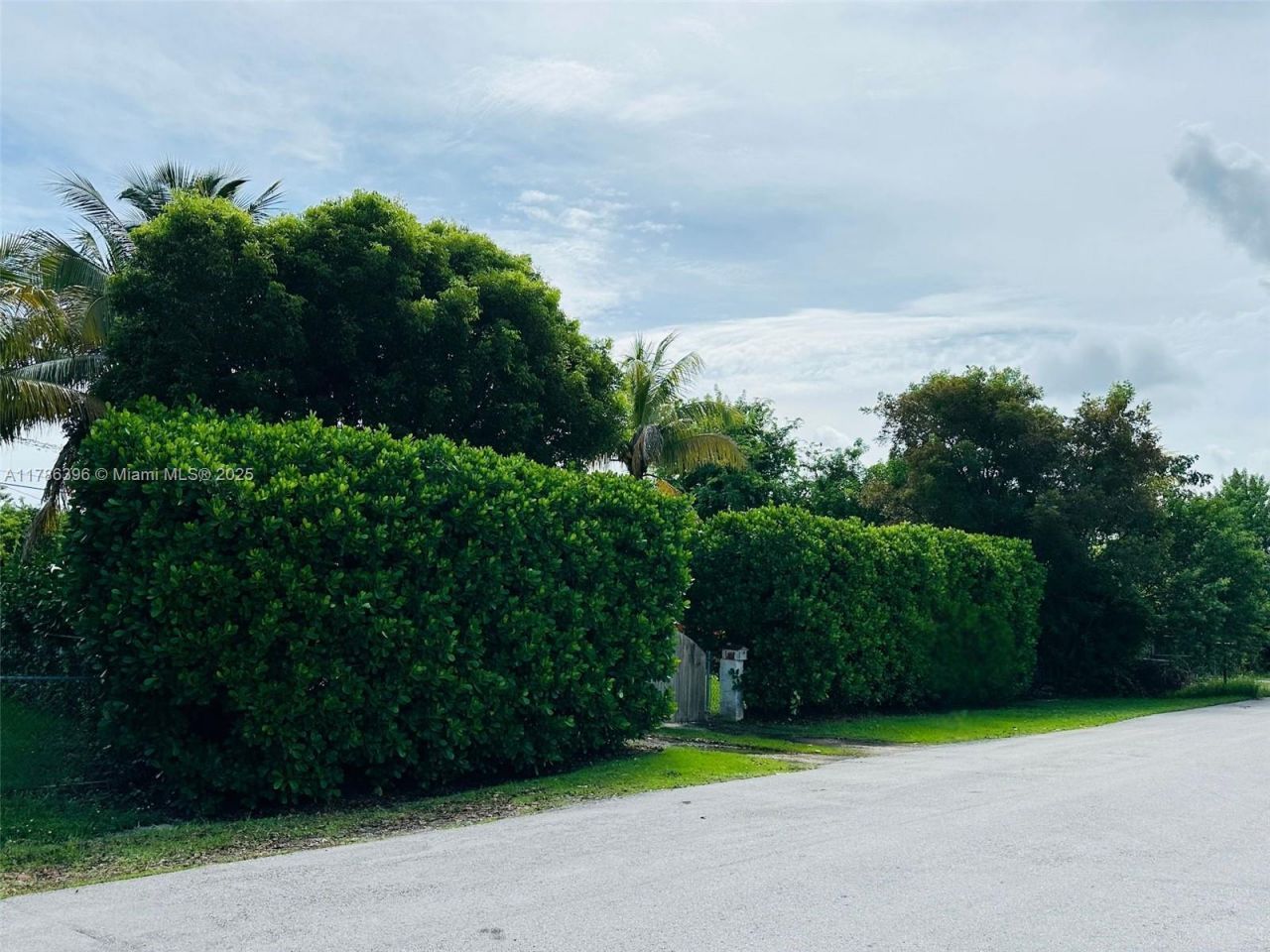 29035 Maine Rd, Homestead, FL 33033 Photo
