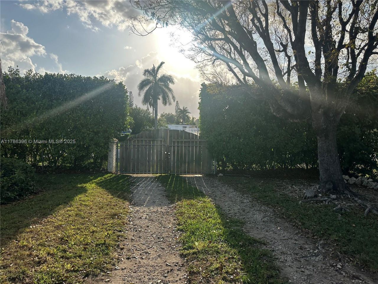 29035 Maine Rd, Homestead, FL 33033 Photo