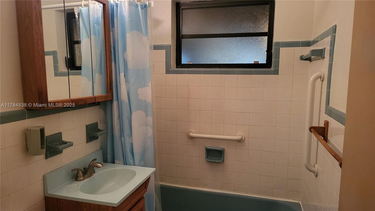 521 N 70th Way, Hollywood, FL 33024 Photo