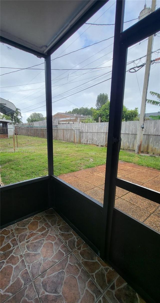 521 N 70th Way, Hollywood, FL 33024 Photo