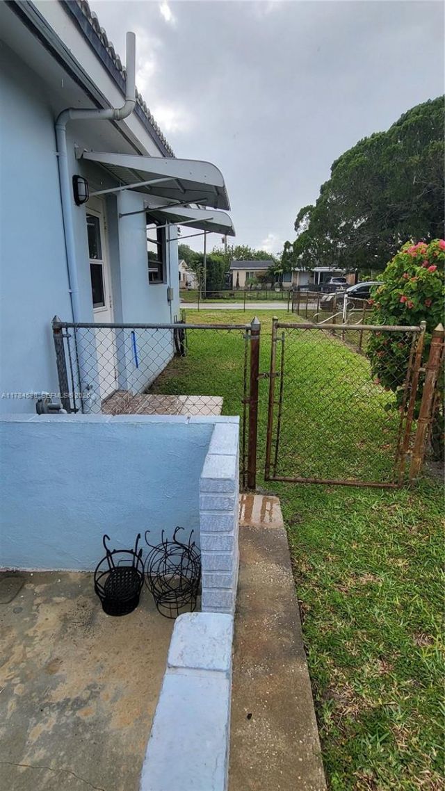 521 N 70th Way, Hollywood, FL 33024 Photo