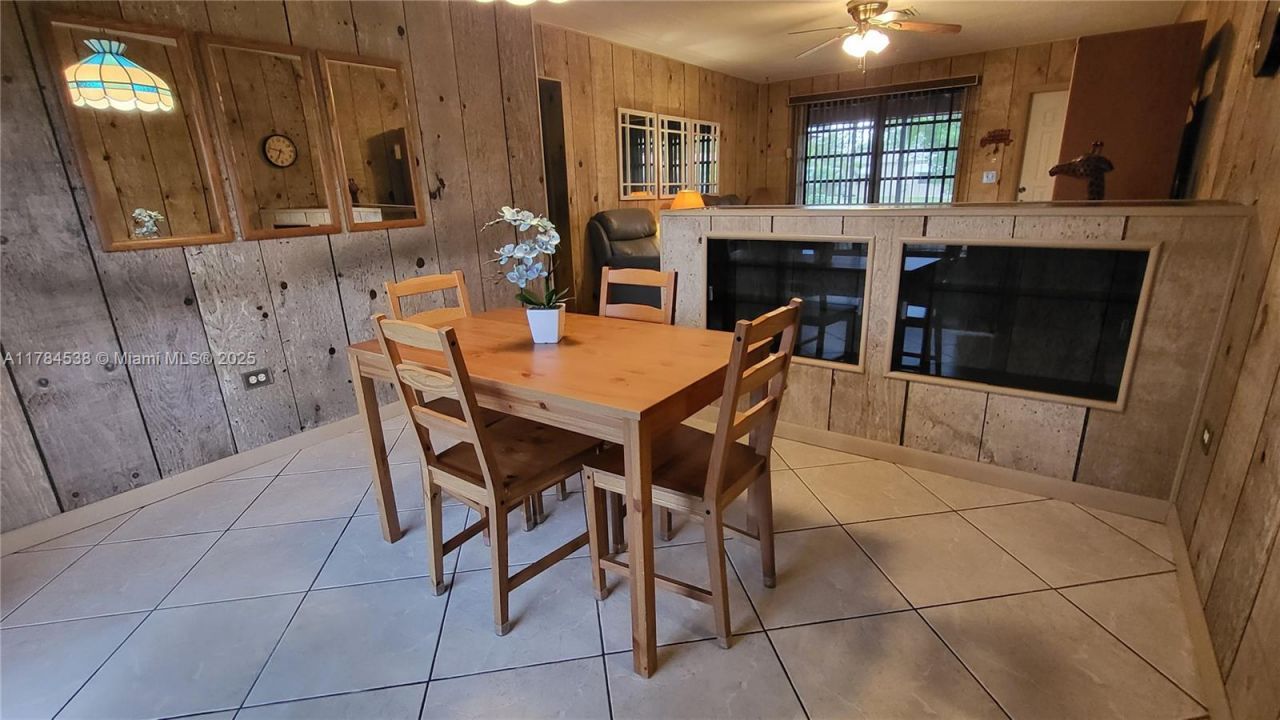 521 N 70th Way, Hollywood, FL 33024 Photo