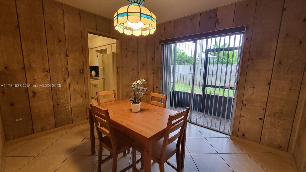 521 N 70th Way, Hollywood, FL 33024 Photo