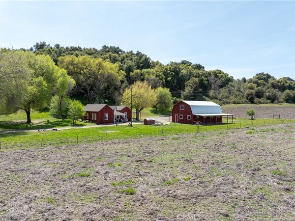 2925 Oakdale Road, Paso Robles, CA 93446