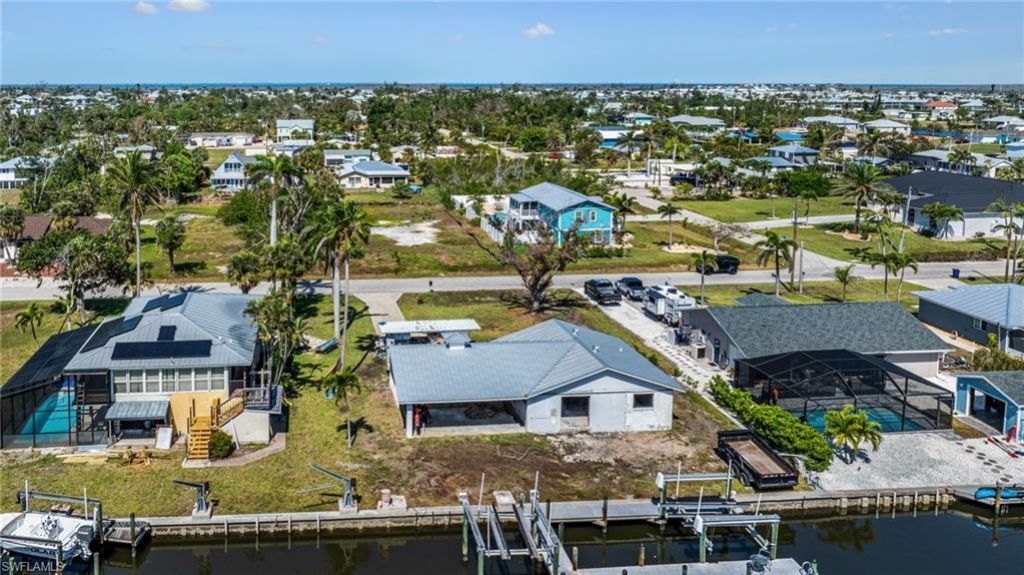 2560 Baybreeze St, Saint James City, FL 33956 Photo