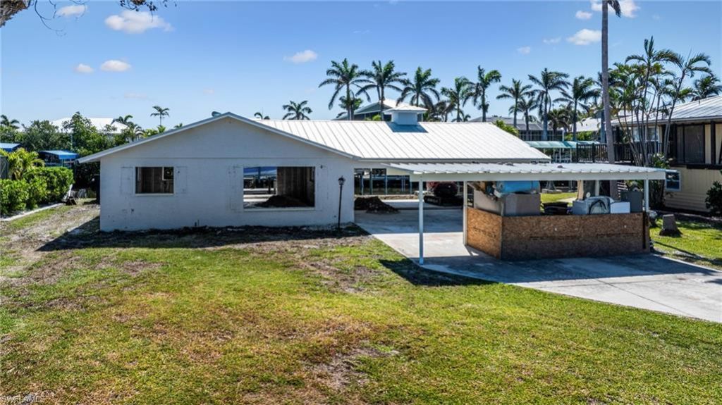 2560 Baybreeze St, Saint James City, FL 33956 Photo