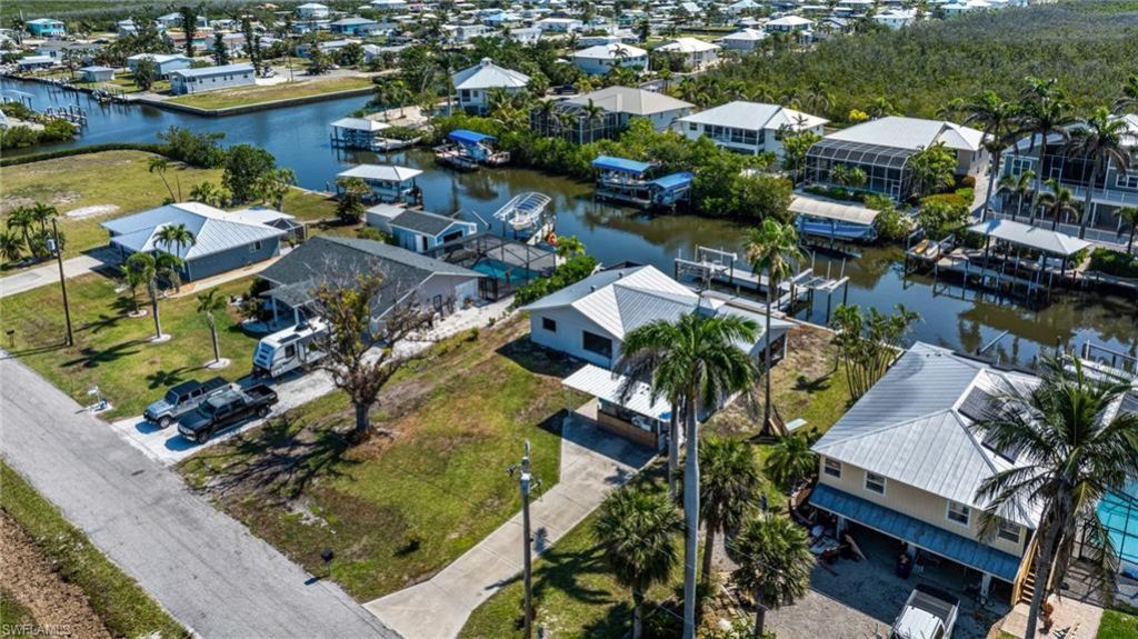 2560 Baybreeze St, Saint James City, FL 33956 Photo