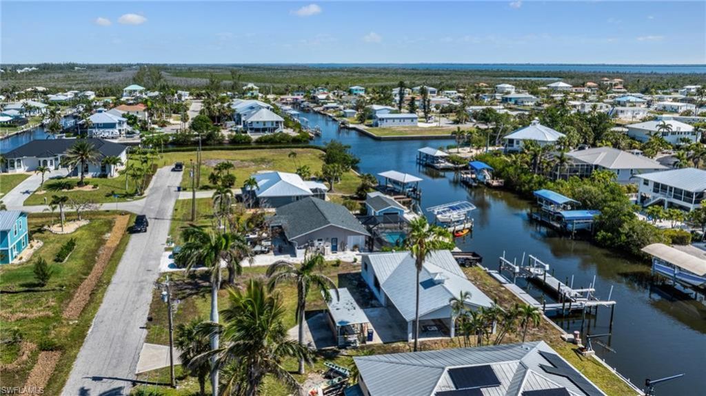 2560 Baybreeze St, Saint James City, FL 33956 Photo