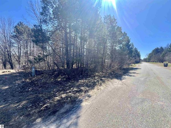 6412 Applewood Lane, Williamsburg, MI 49690