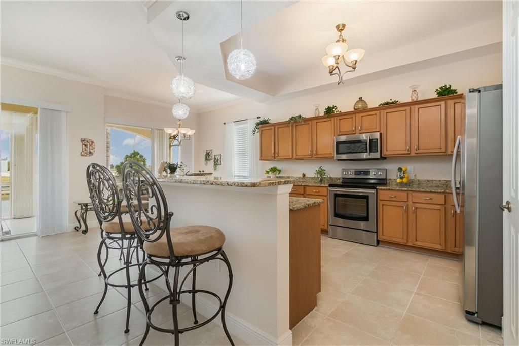 174 Shadroe Cove Cir, Unit 1002, Cape Coral, FL 33991 Photo