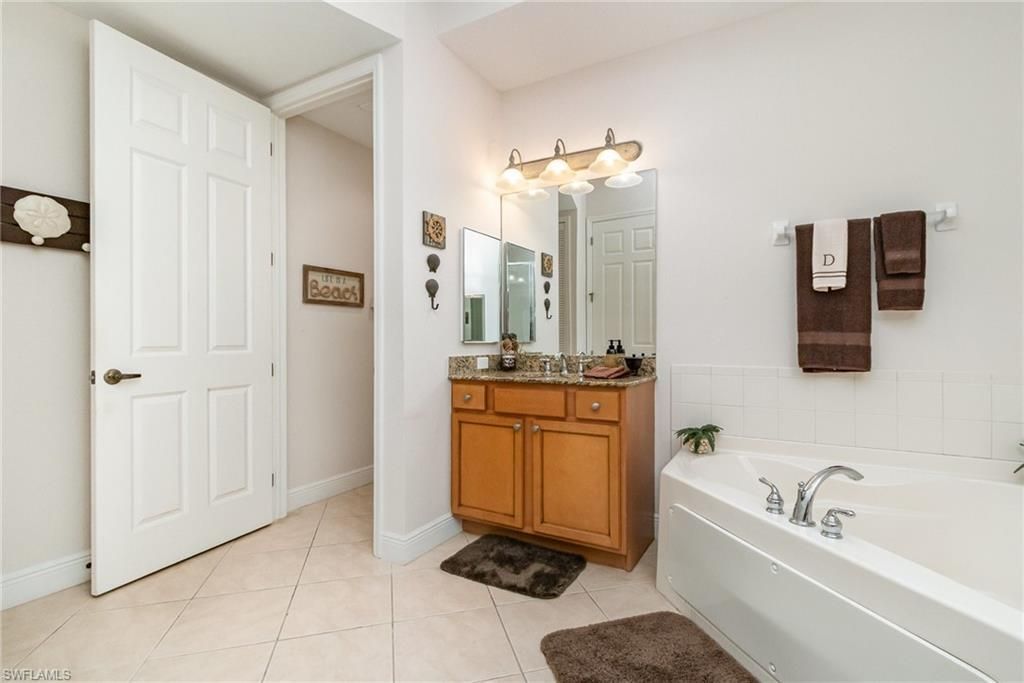 174 Shadroe Cove Cir, Unit 1002, Cape Coral, FL 33991 Photo