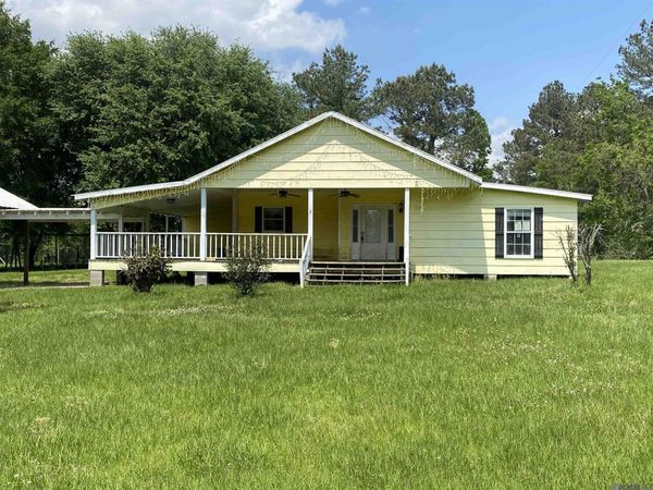 2440 La Hwy 958, Slaughter, LA 70777