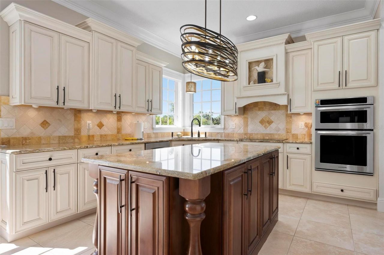 6802 68th Avenue E, Bradenton, FL 34203 Photo