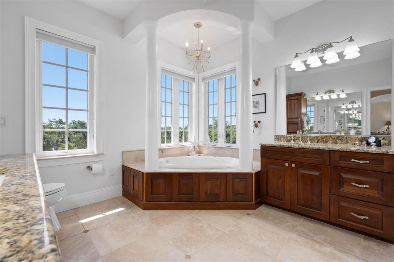 6802 68th Avenue E, Bradenton, FL 34203 Photo