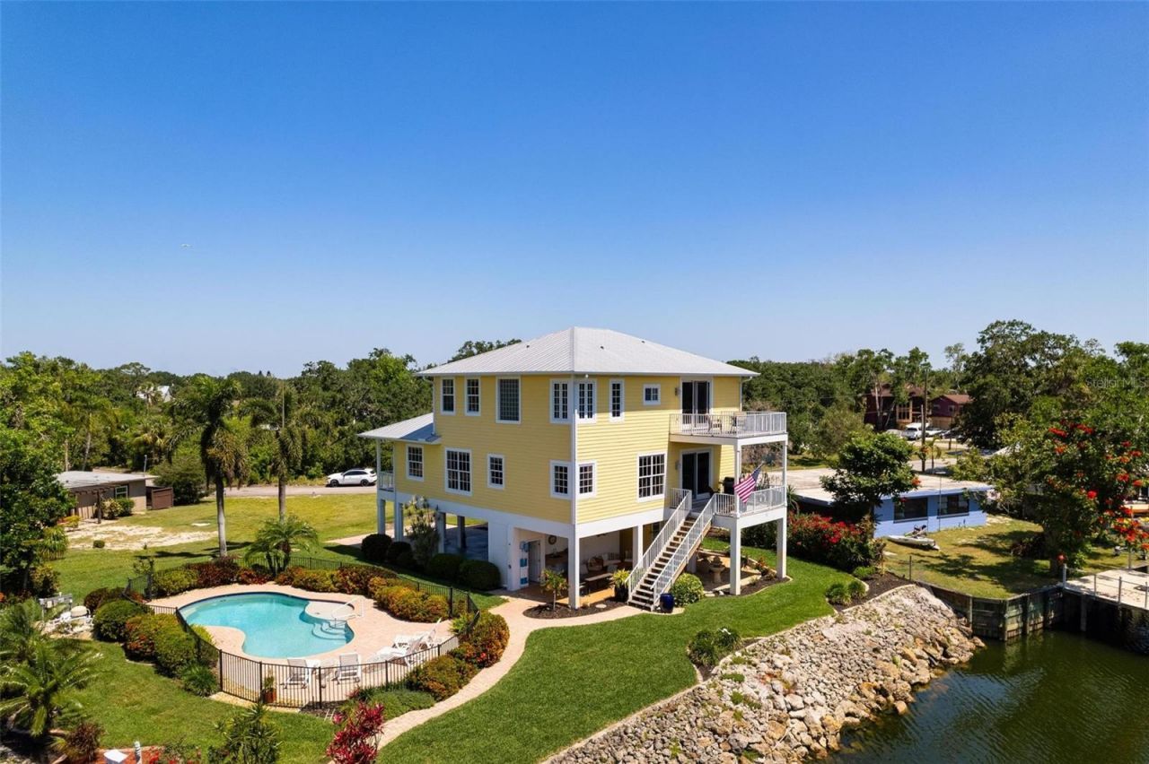 6802 68th Avenue E, Bradenton, FL 34203 Photo