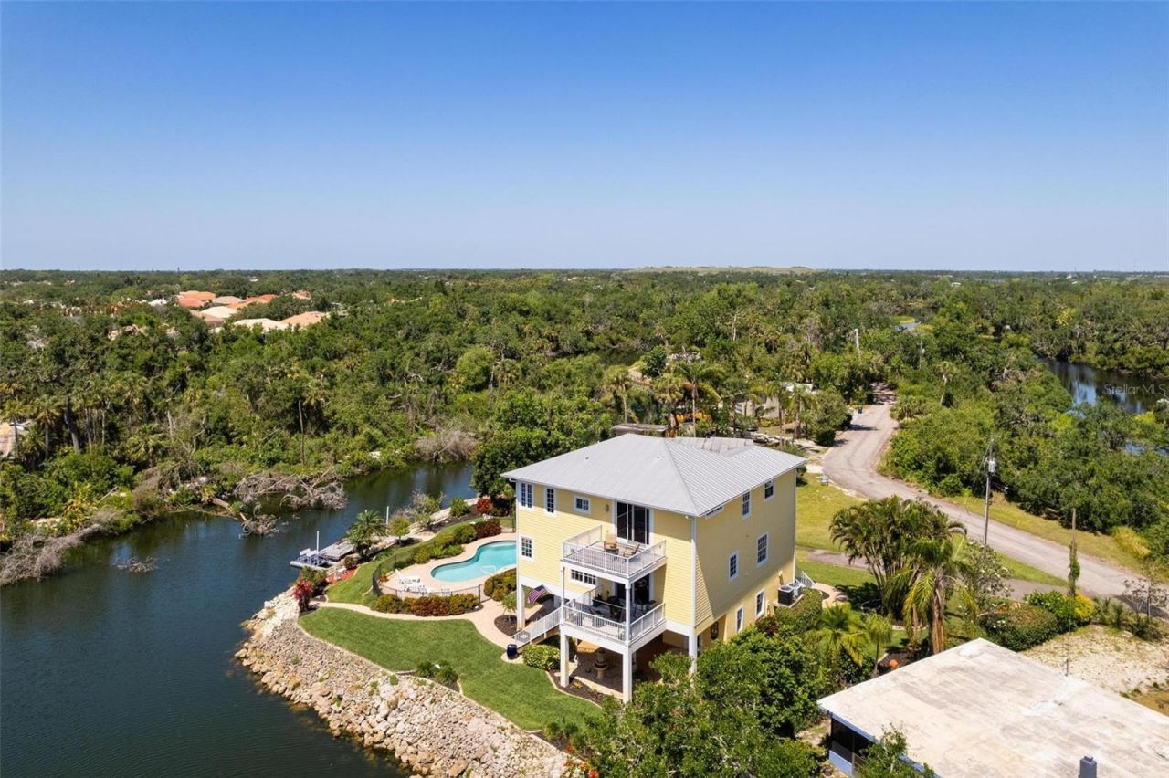 6802 68th Avenue E, Bradenton, FL 34203 Photo