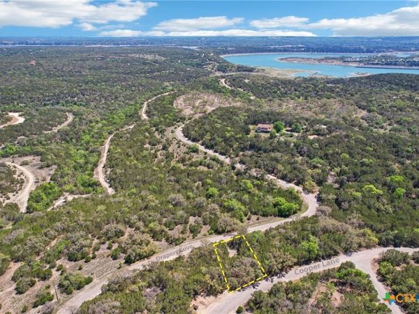 4005 Cooper Lane , Lago Vista, TX 78645