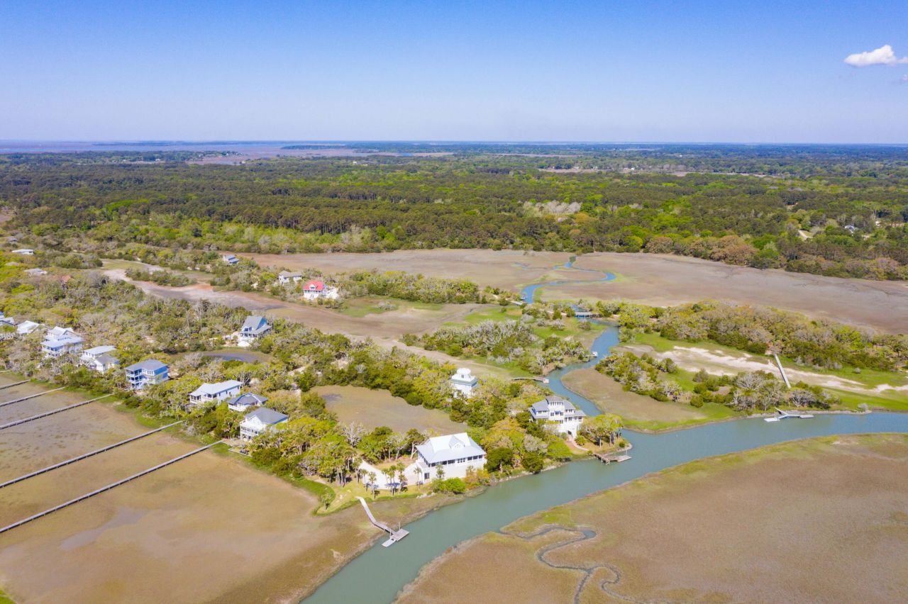 24 Moon Fever Court Photo 13