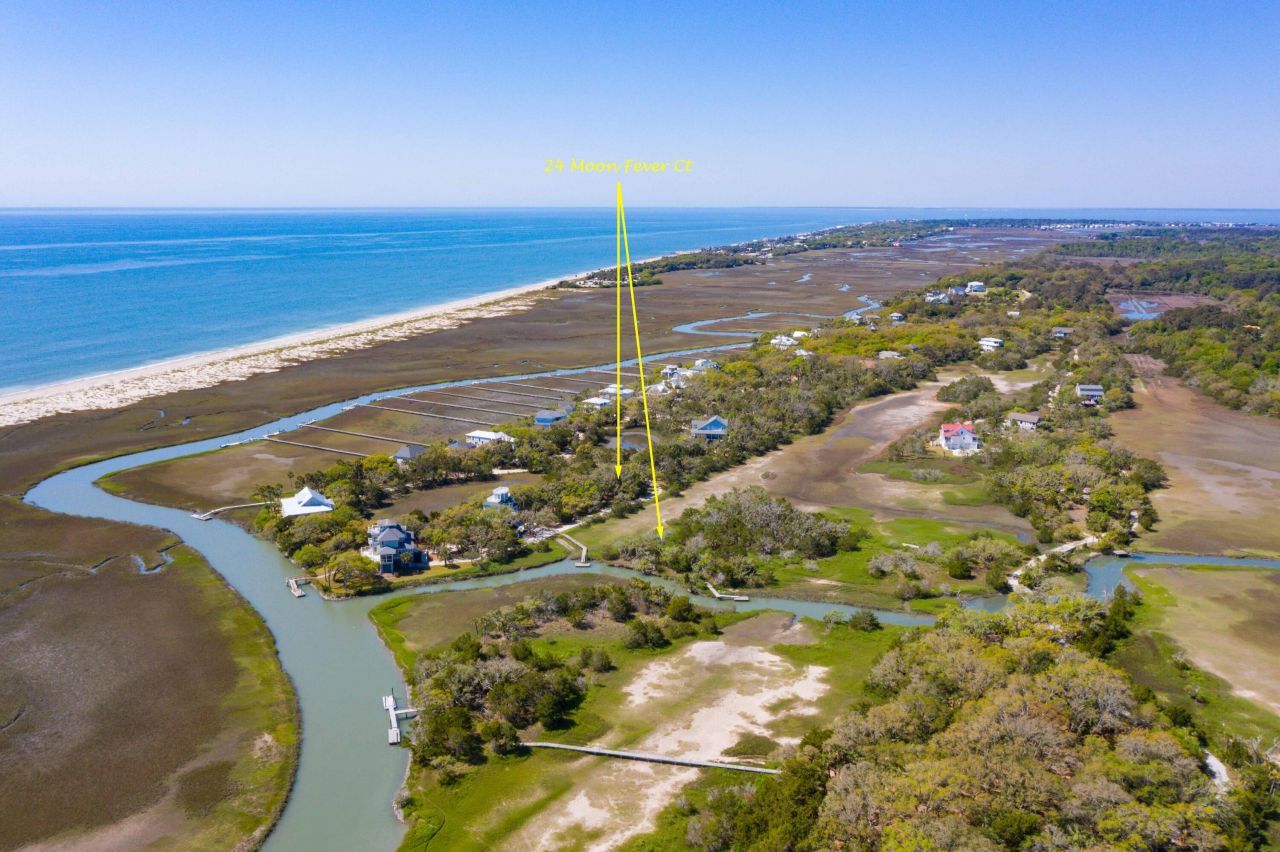 24 Moon Fever Court Photo 14