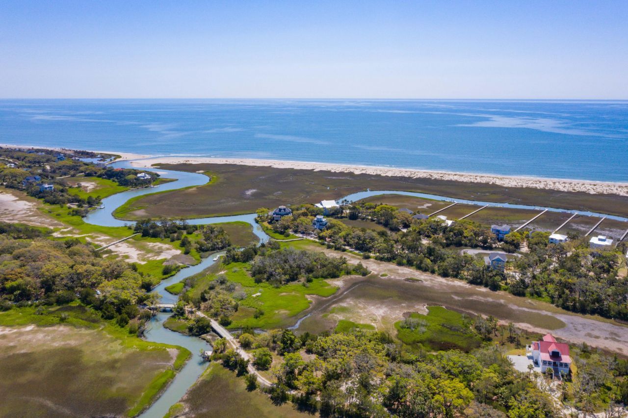 24 Moon Fever Court Photo 16